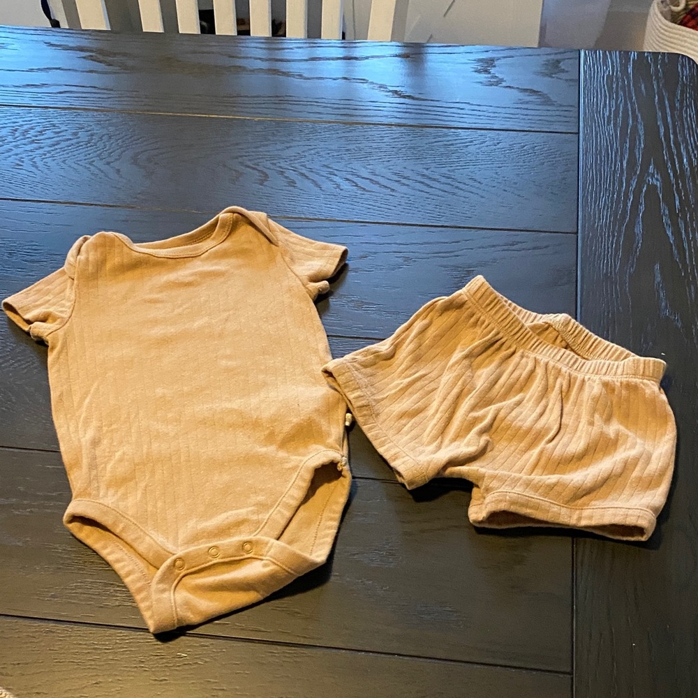 Baby Gap Tan Baby Onesie and Shorts Set
